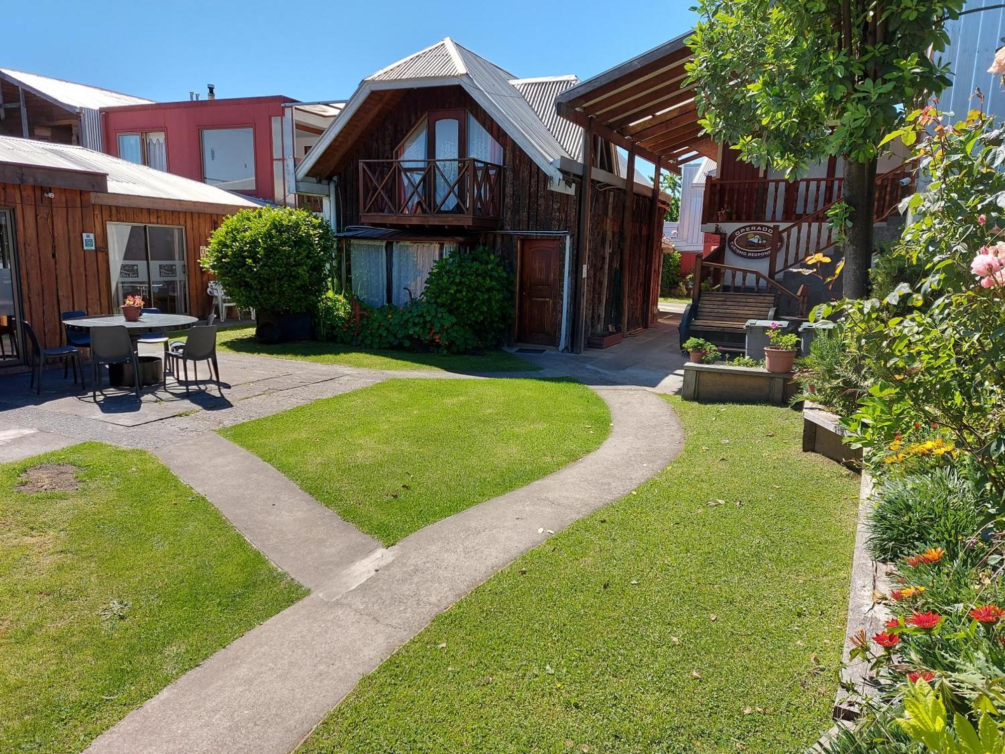 Hostal & Cabanas Don Juan Villarrica Exterior photo