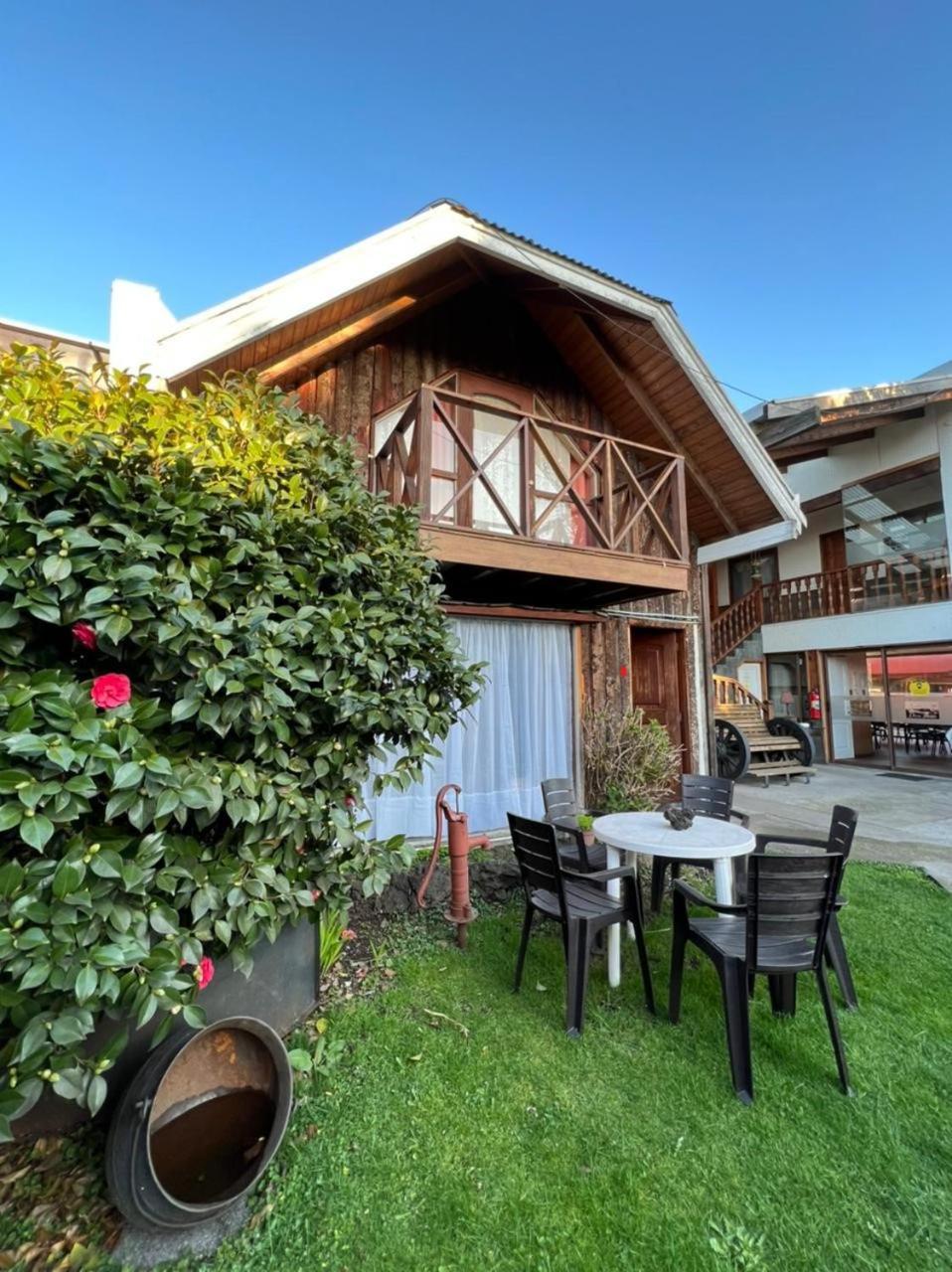 Hostal & Cabanas Don Juan Villarrica Exterior photo